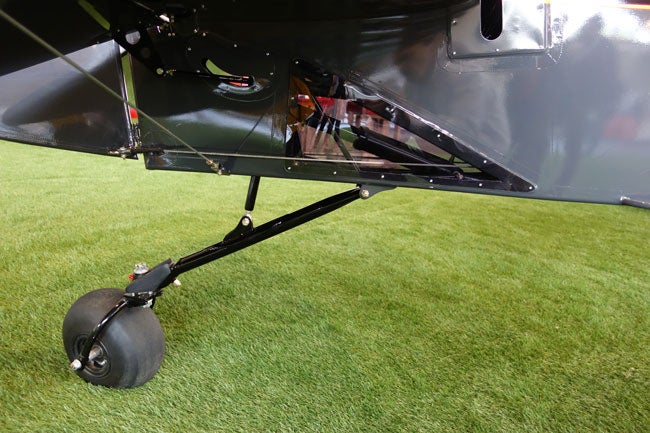 Outback Shock tailwheel detail