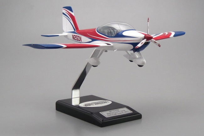 Gear November 2017 Airplane Model