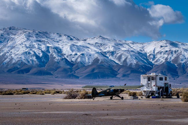 High Sierra Fly-In mountains
