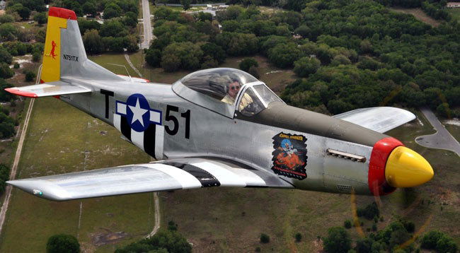 Titan T-51D Mustang
