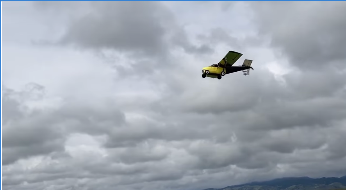 Aerocar in flight
