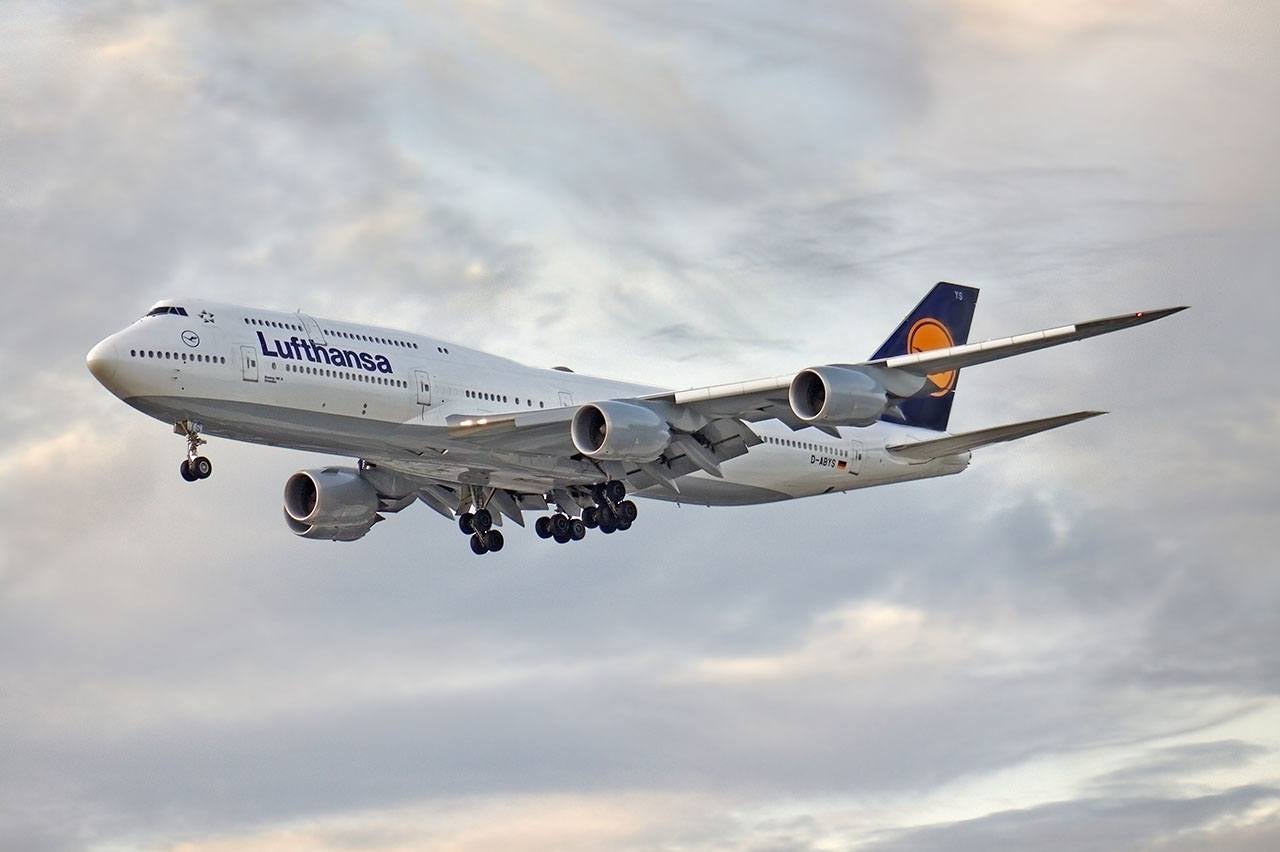 5. Boeing 747