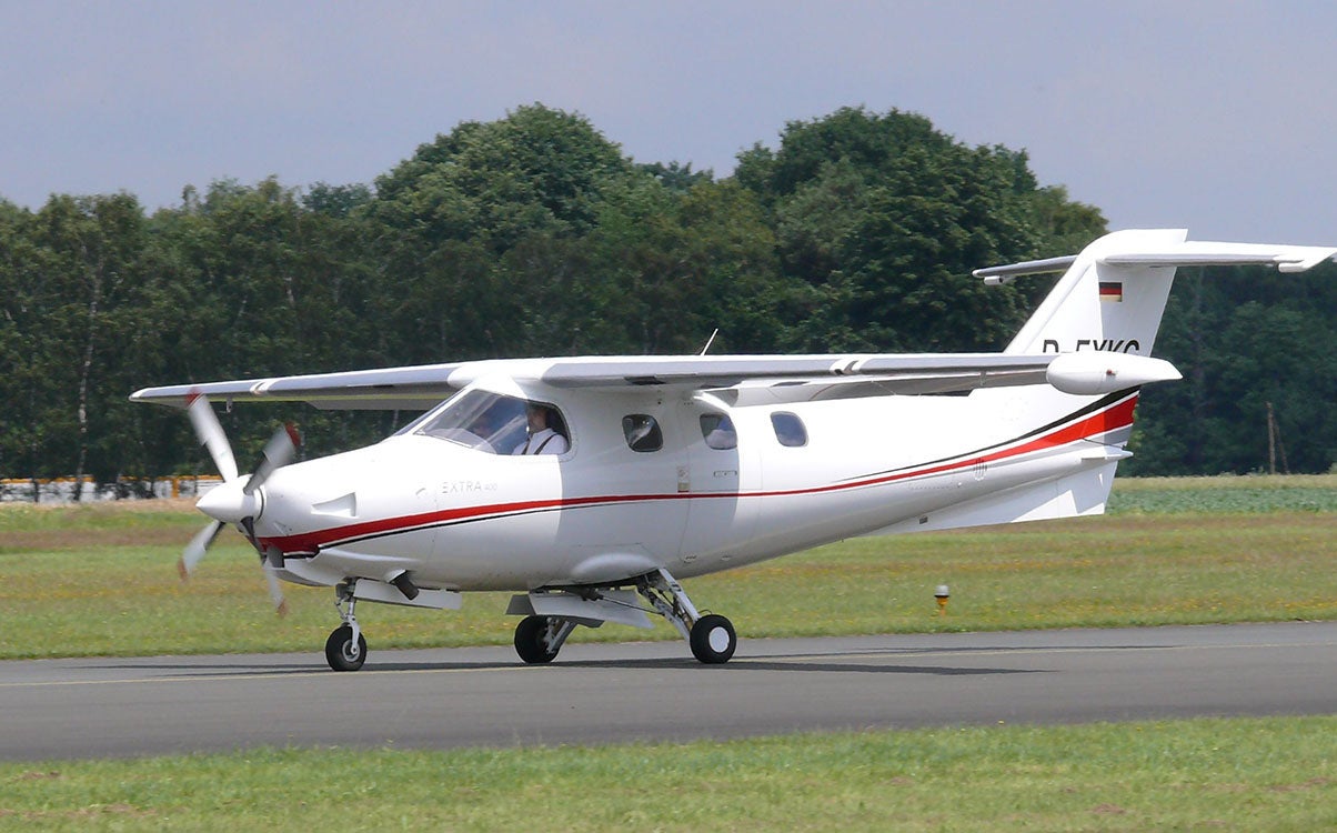 Extra EA 400