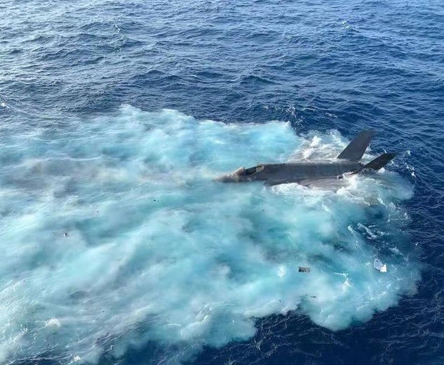 f35c Carrier Crash