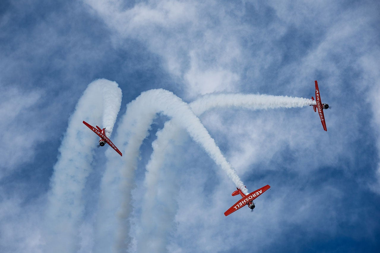 Aeroshell Team - Oshkosh AirVenture Tuesday 2022